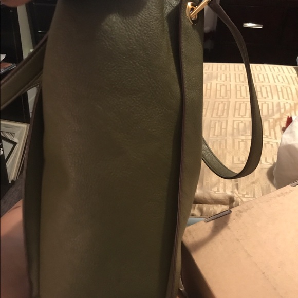 Handbag - Picture 3 of 5