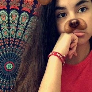 Meet your Posher, Cierra