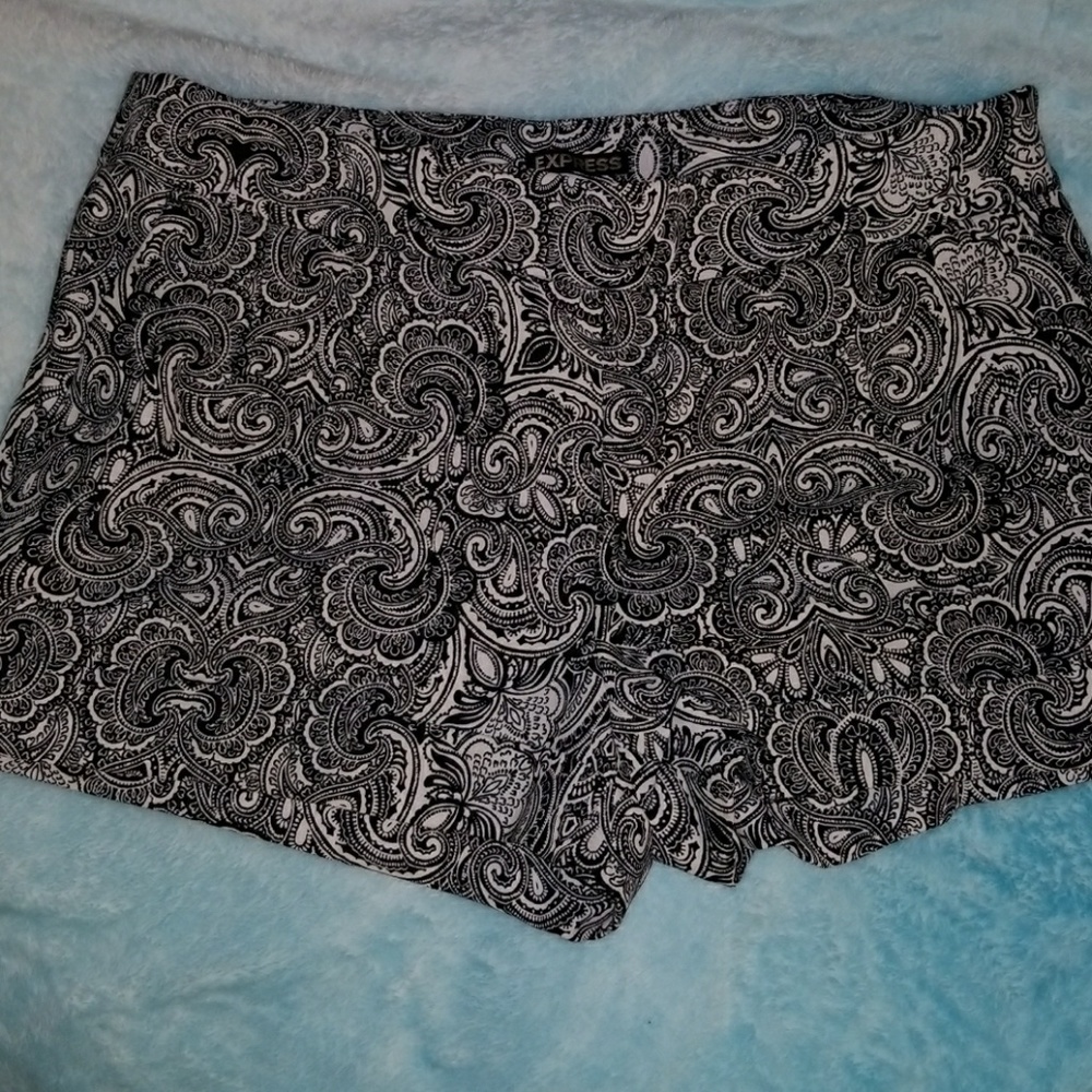 Express pleated Dress Shorts