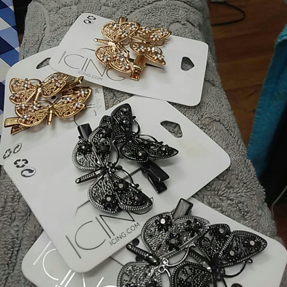 Icing butterfly hair pins