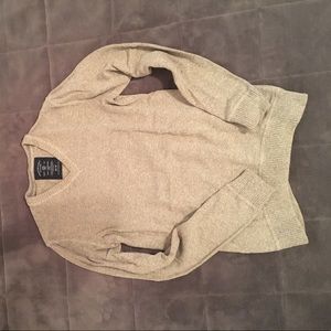 2 PCS AMERICAN EAGLE VNECK SWEATERS