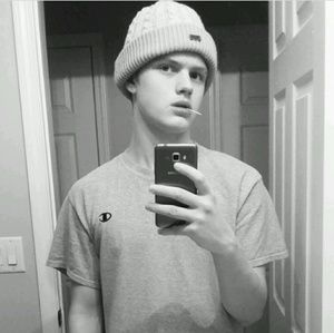 Meet your Posher, Travis