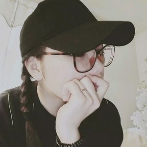 Meet your Posher, Mai sia