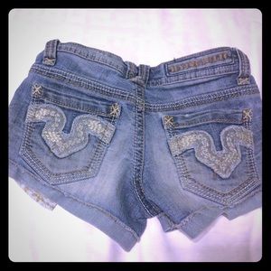 Hydraulic jean shorts
