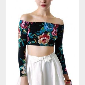 Lip Service Cropped long sleeve floral top xxs