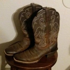 Women's ARIAT Brown Leather Western Boots