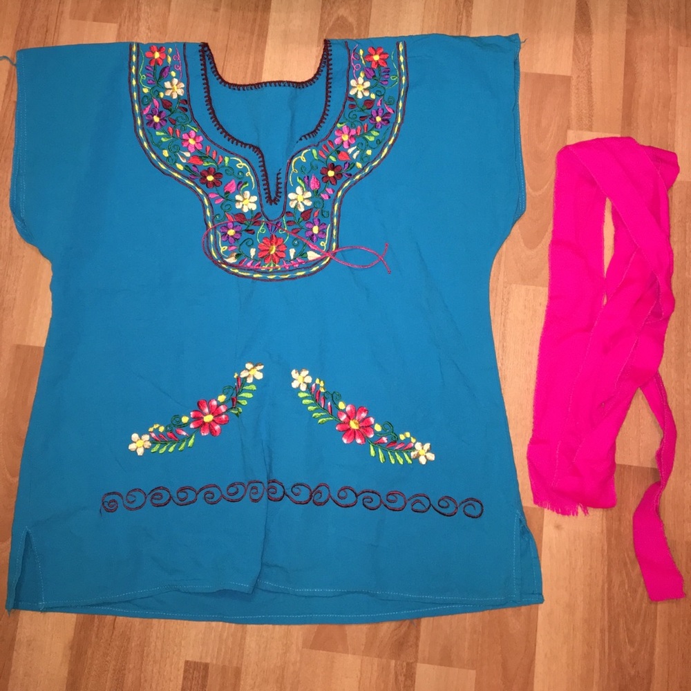 Authentic Mexican Ladies Blouse w/tie