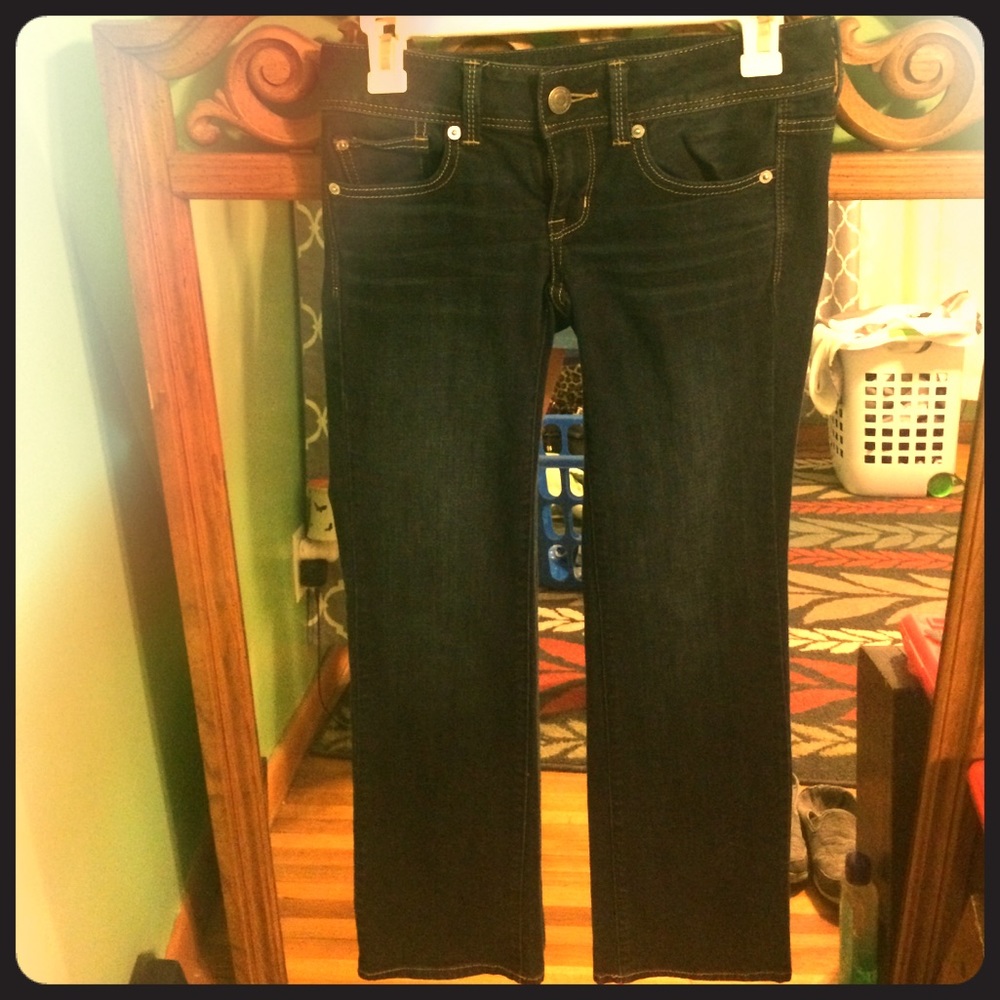 American Eagle blue jeans