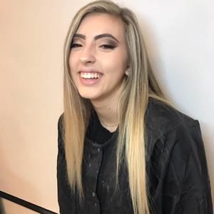 Meet your Posher, Kayla