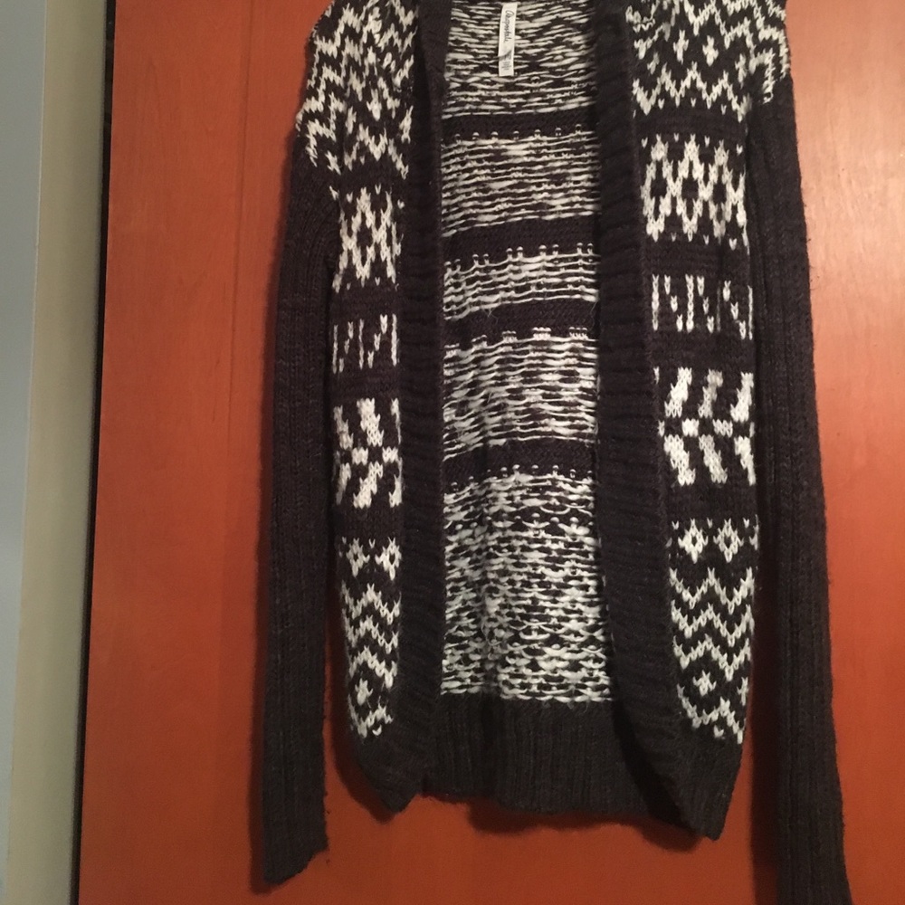 Cardigan/Sweater