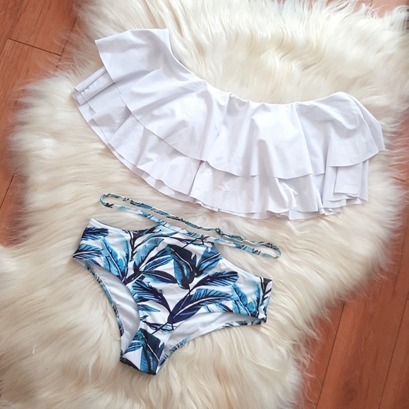 NEW flounce bardot swimsuit - Picture 4 of 7