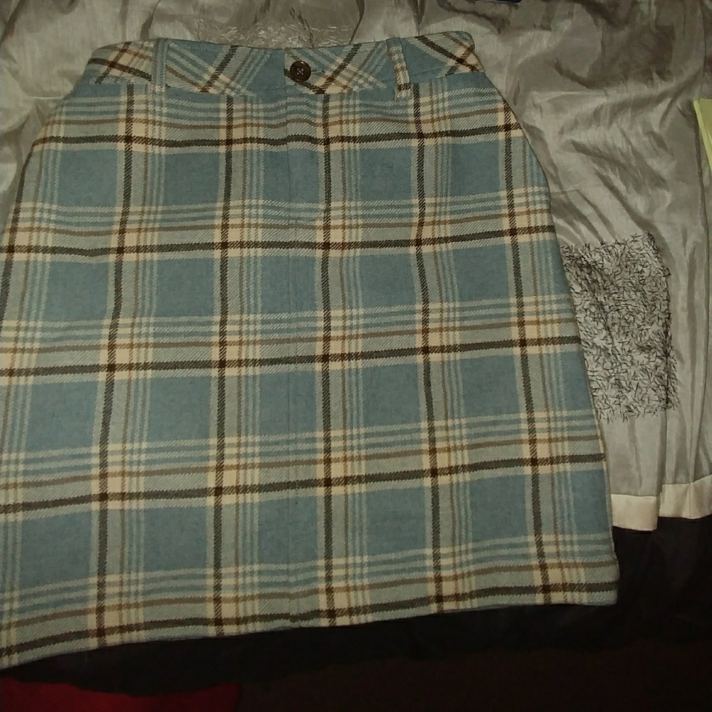 Ladies Skirt