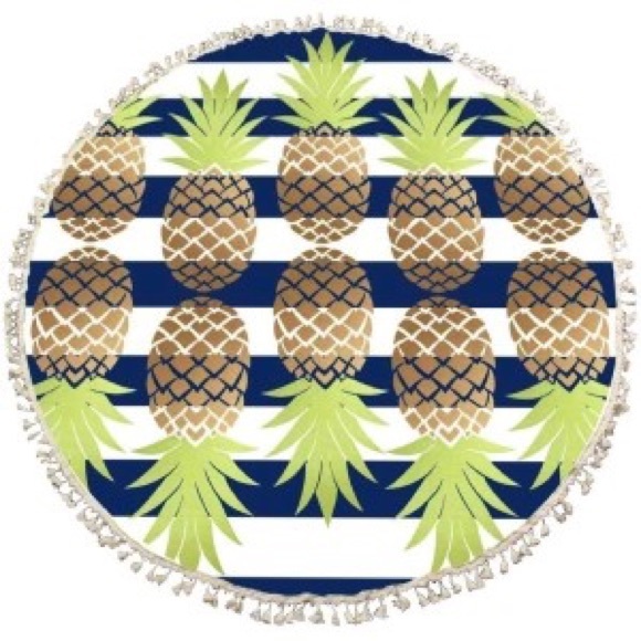 🍍RESTOCKED Round Pineapple Beach Throw - Picture 3 of 7