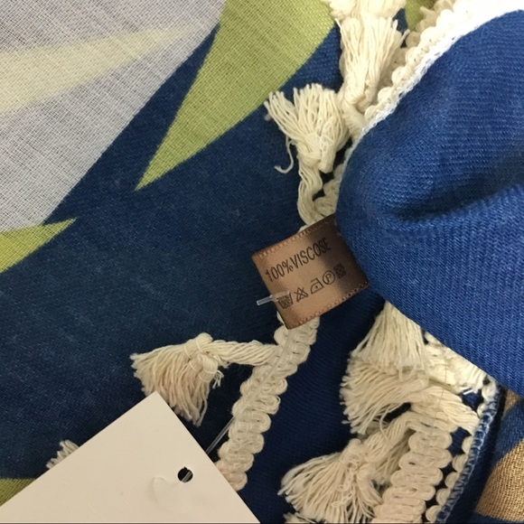 🍍RESTOCKED Round Pineapple Beach Throw - Picture 4 of 7