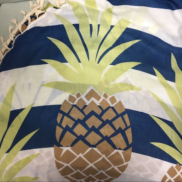 🍍RESTOCKED Round Pineapple Beach Throw - Picture 5 of 7