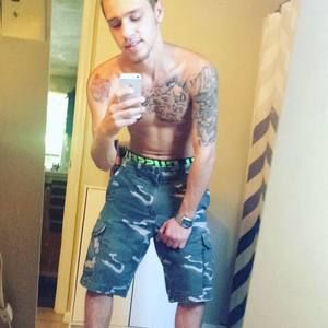 Meet your Posher, Dakota