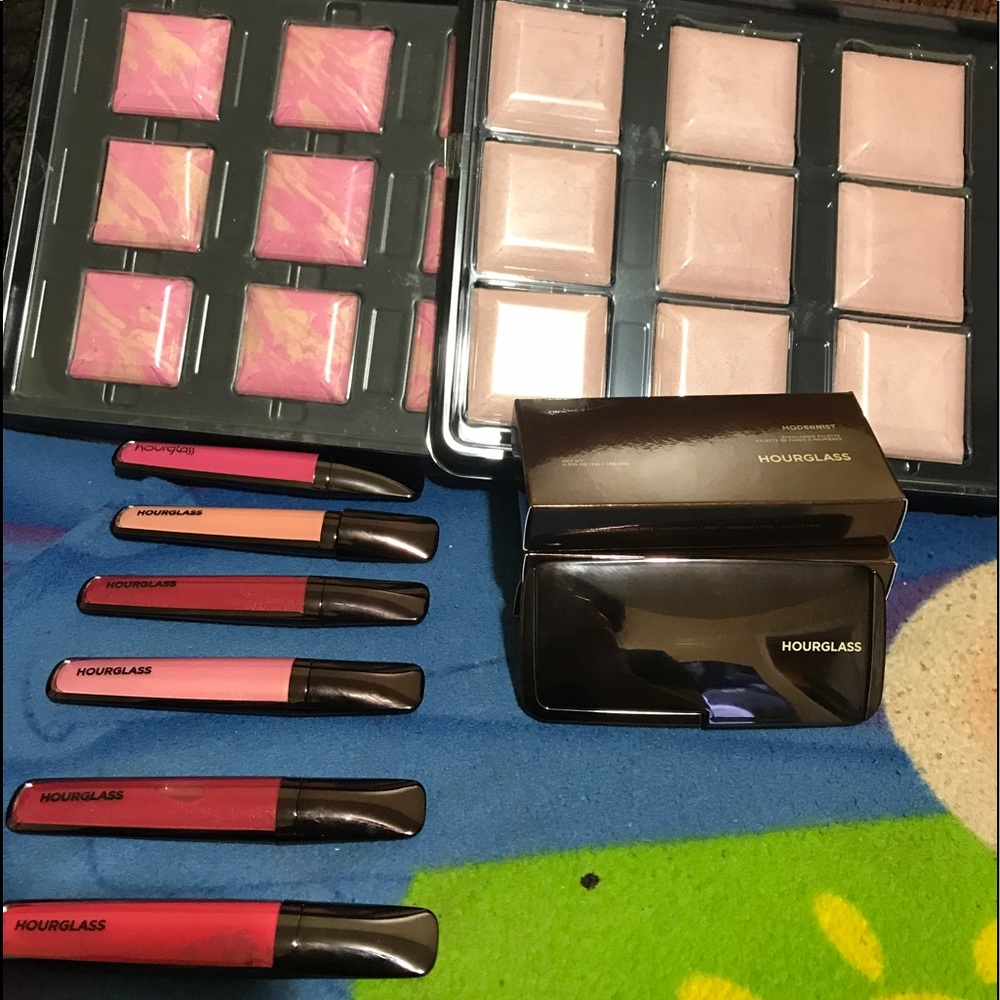 makeup HOURGLASS - Picture 2 of 3