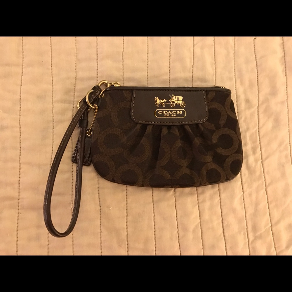 Coach Wristlet - like new!