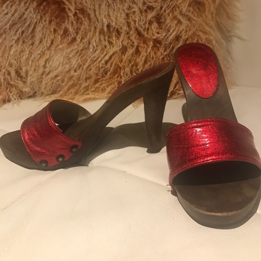 Gabrielli Red Metallic Wooden Platform Heels | Like New | Size 7
