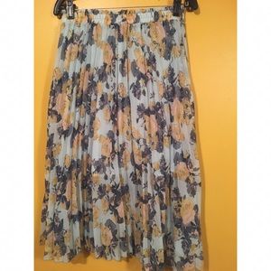 Disney brand Floral ruffle skirt