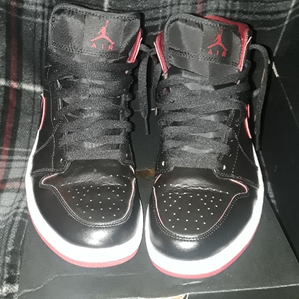Air Jordan 1 mid