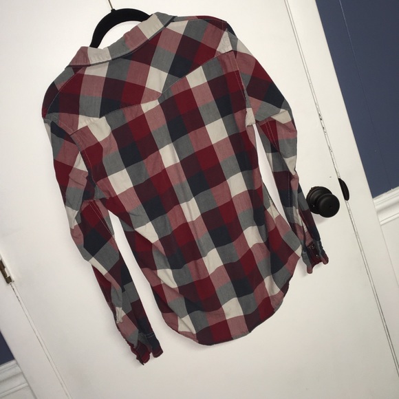 Red flannel - Picture 2 of 3