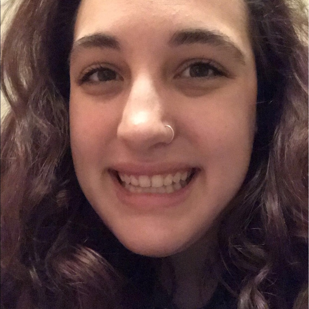 Meet your Posher, Carolyn