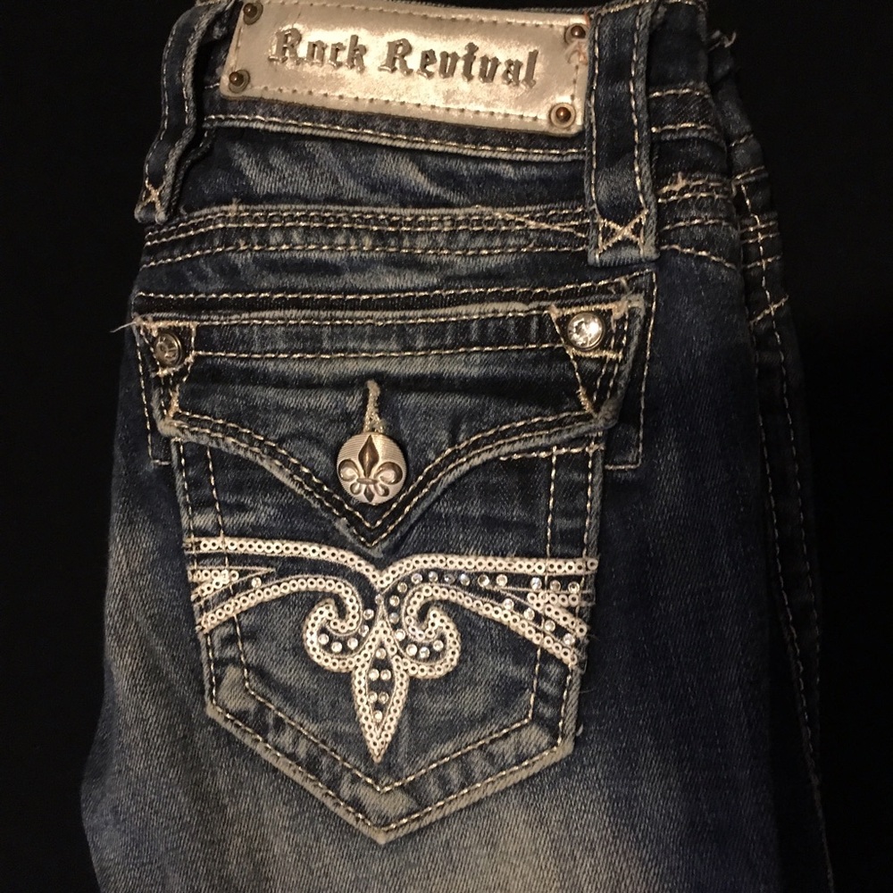 Rock Revival sz 23