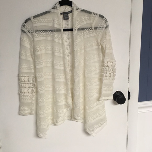 White lace cardigan - Picture 1 of 3