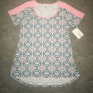 BNWT LuLaRoe Classic Tee