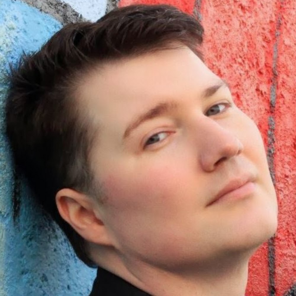 Meet your Posher, Eric