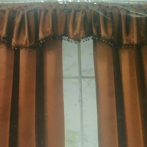 Shaped Valance with trim. (One)