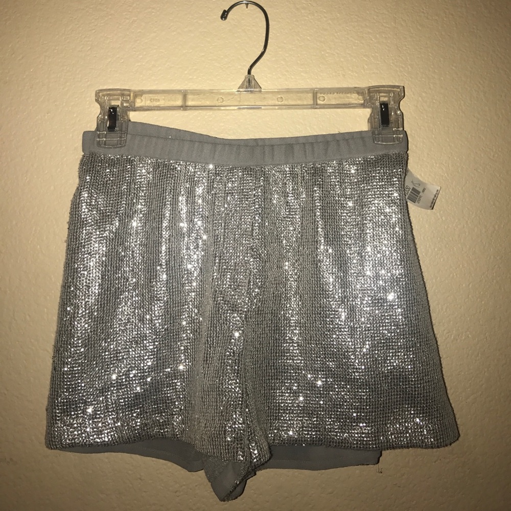 SLIVER SPARKLY SHORTS