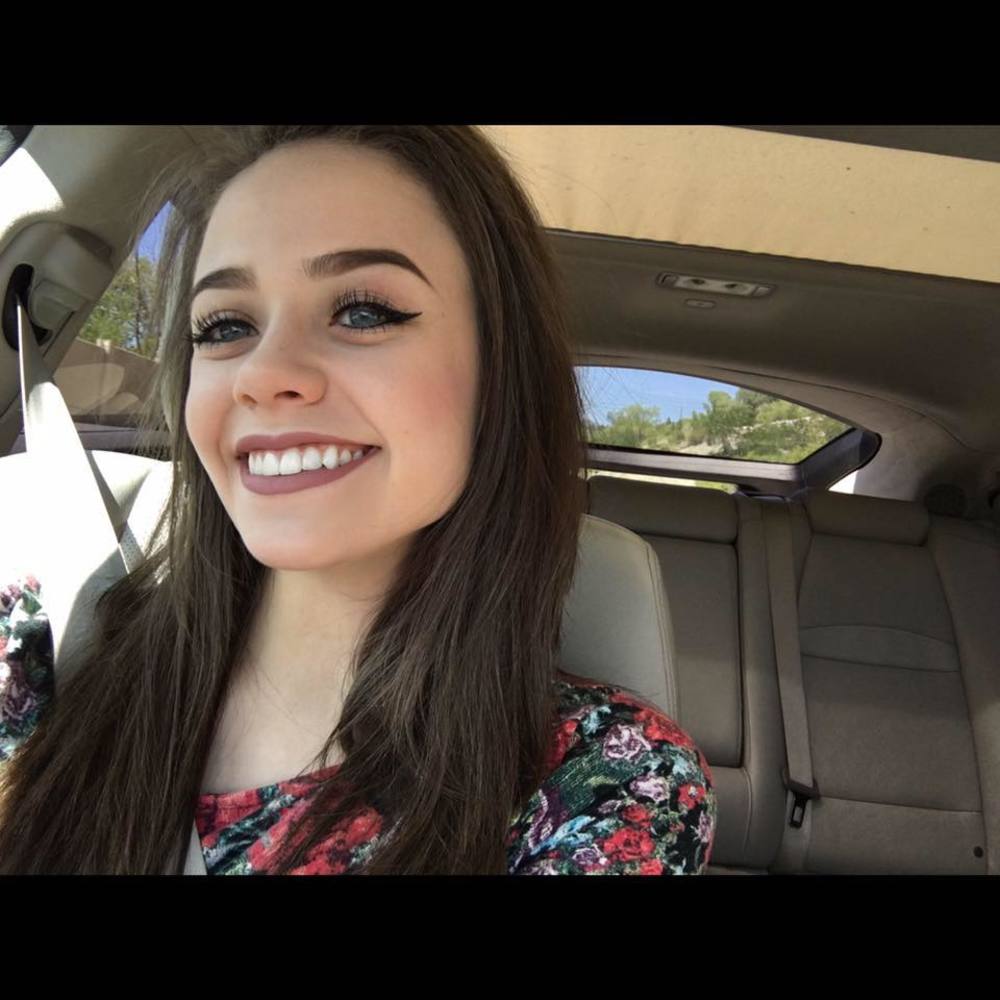 Meet your Posher, Claire