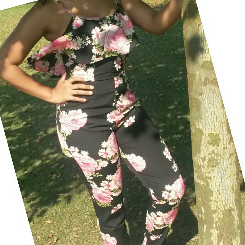 💕 Beautiful ladies flower romper