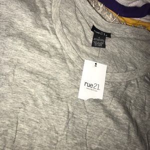 Loose gray shirt