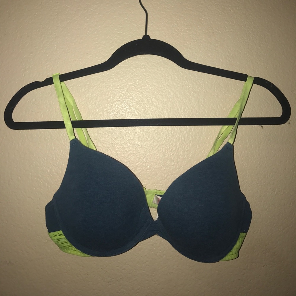 VICTORIA SECRET PINK BRA