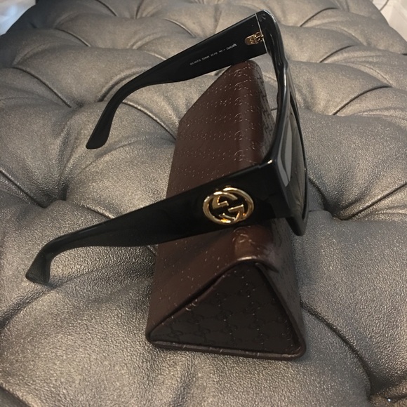 Gucci Sunglasses 😎 - Picture 4 of 8