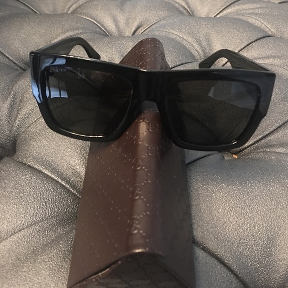 Gucci Sunglasses 😎 - Picture 5 of 8