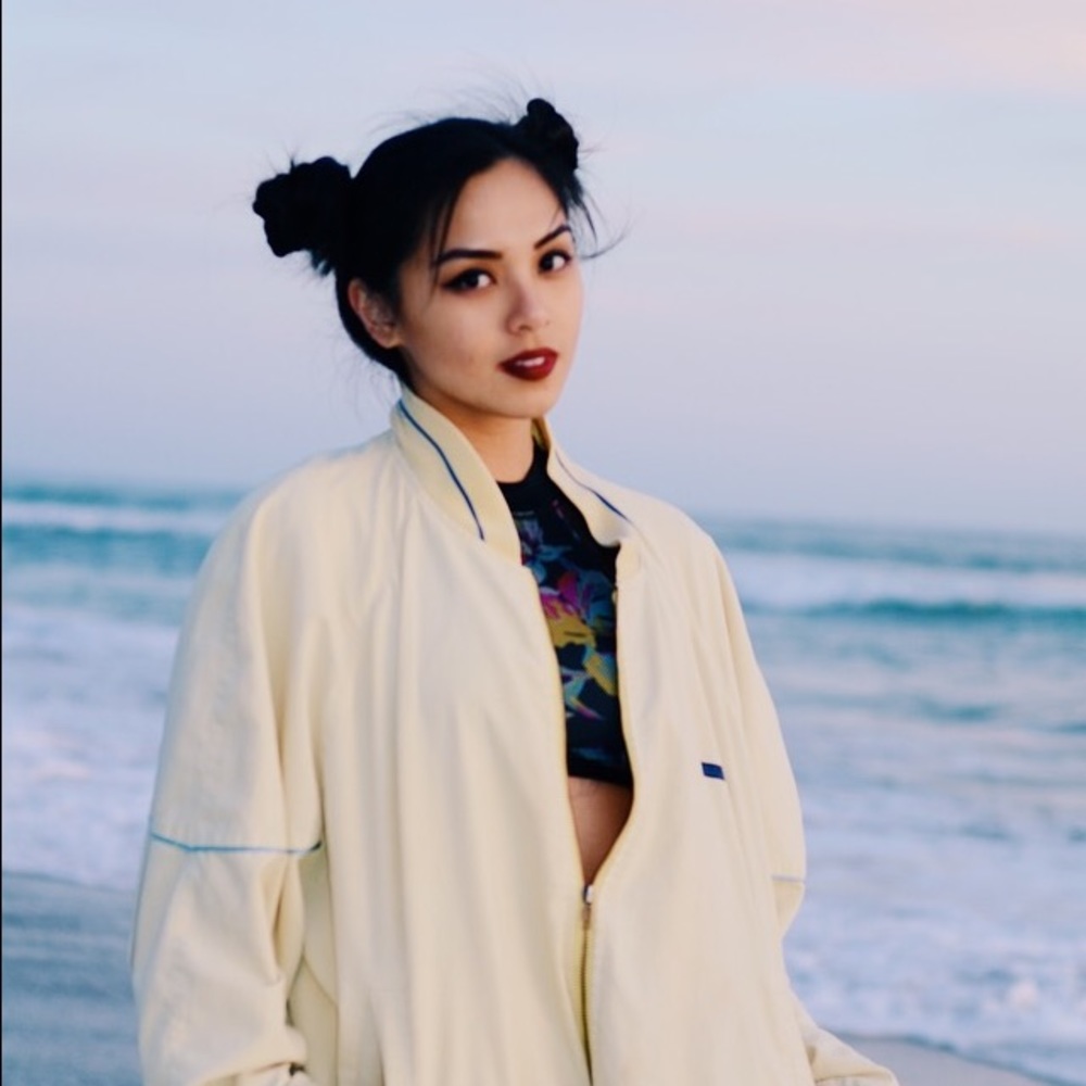 Meet your Posher, Amee