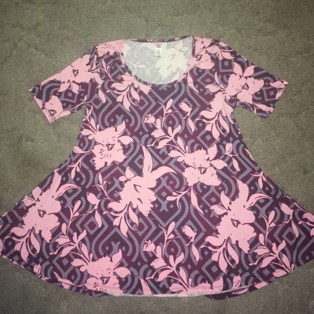 LuLaRoe Perfect Tee