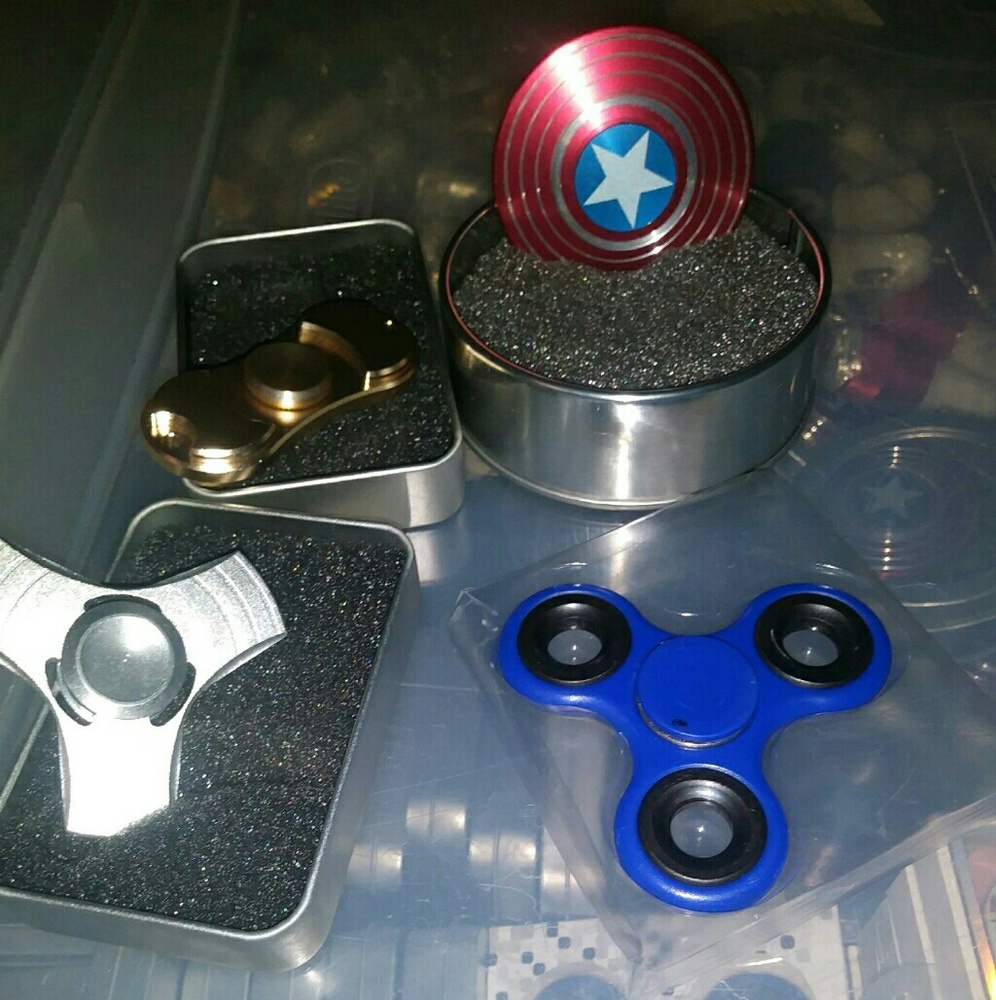 Fidget spinners - Picture 2 of 3