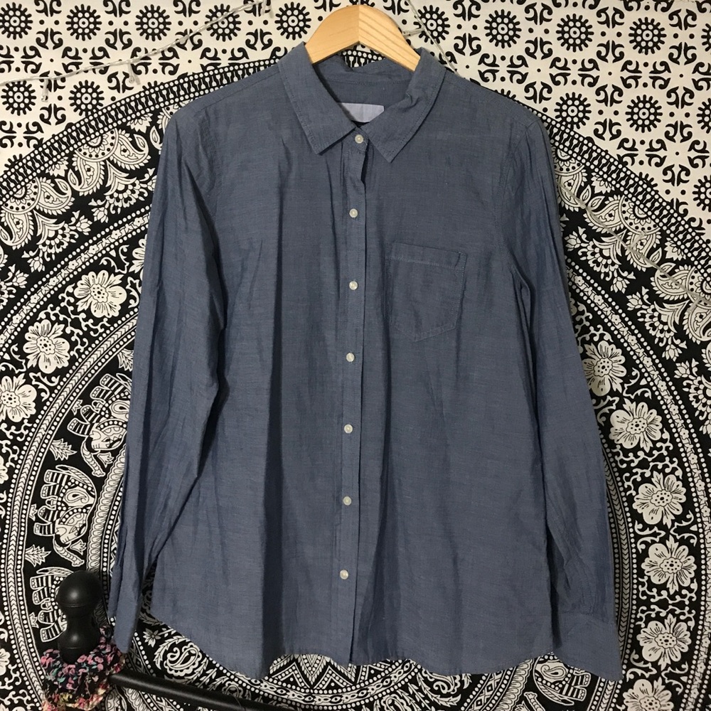 Gap Boyfriend Fit Chambray Shirt
