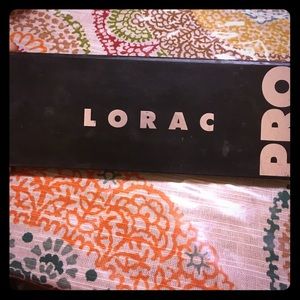 Lorac pro eyeshadow pallette