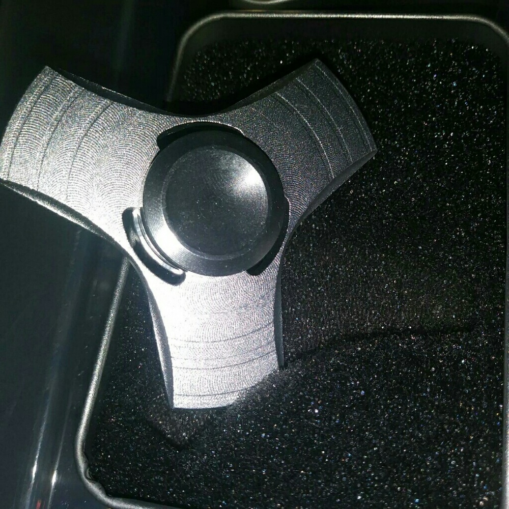 Fidget spinner