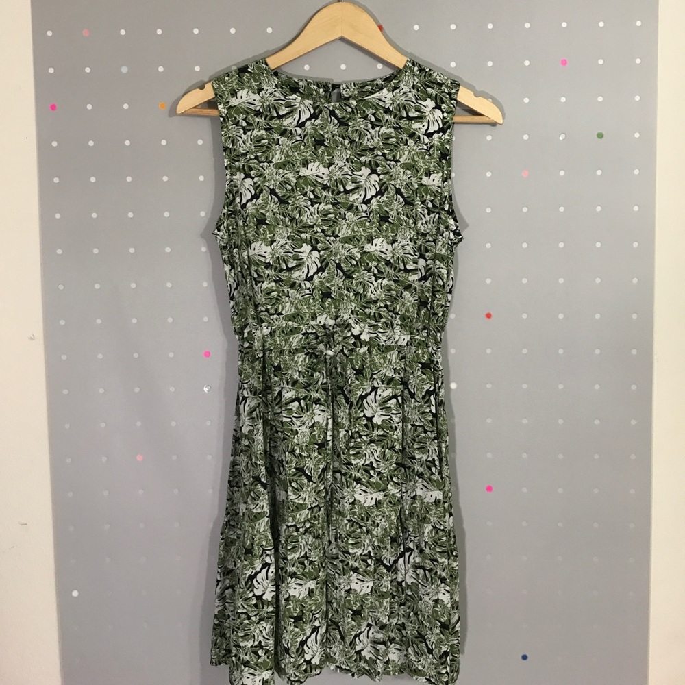 Green Leaf Pattern Sundress