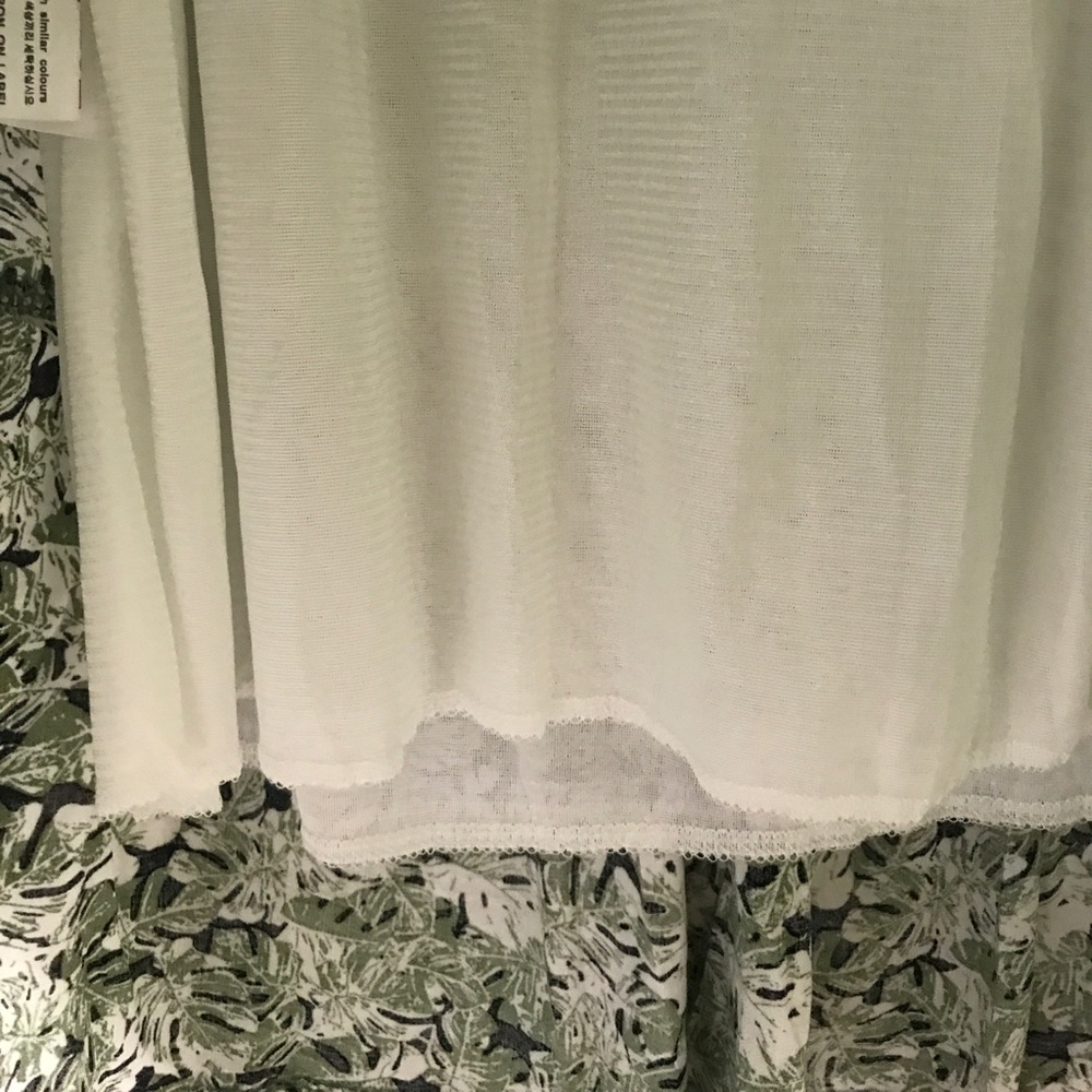 Green Leaf Pattern Sundress - Picture 6 of 6