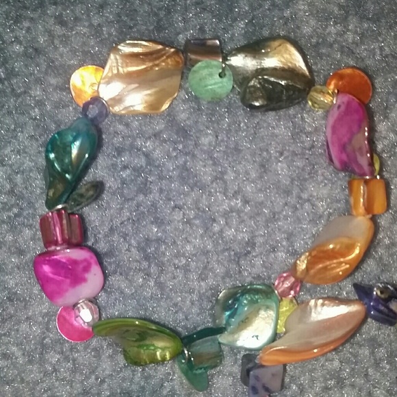 3 Colored shell bracelets - Picture 2 of 5