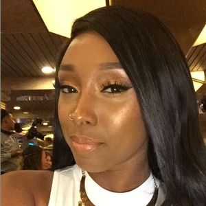 Meet your Posher, Lashauna