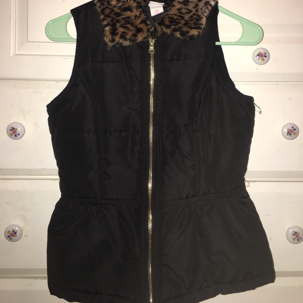 Black Circo Girls Vest with Cheetah Collar